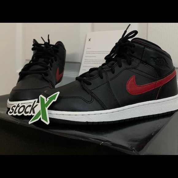 jordan 1 retro mid black team red